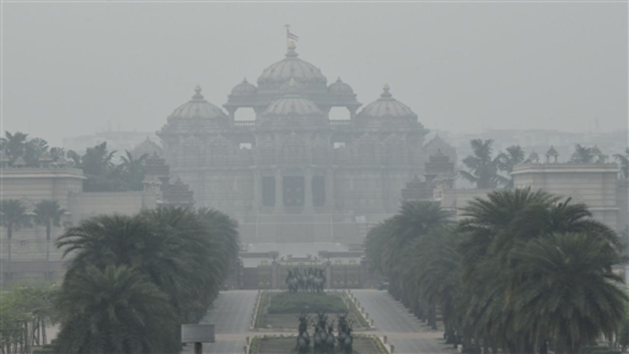 A thick layer of smog blanketed Delhi and its suburbs, reducing visibility to just 600 metres at 8 am at the Safdarjung Observatory, the national capital's primary weather station. The visibility was 800 metres at the Indira Gandhi International Airport.
