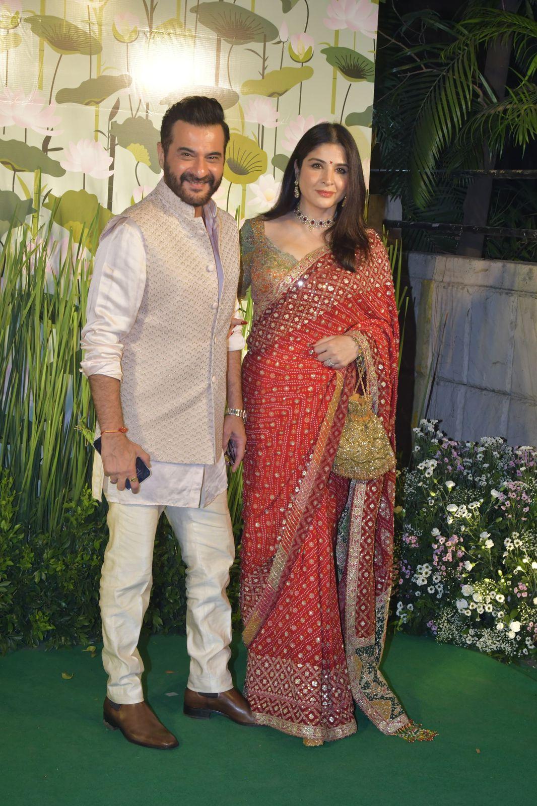 Maheep and Sanjay Kapoor brought their festive best to the party