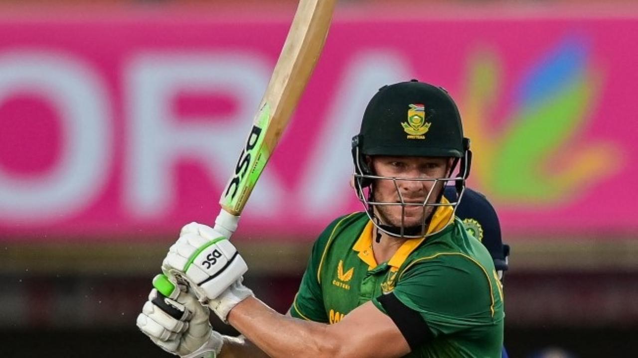 David Miller
David Miller is the third active player to score the most runs in Australia vs South Africa ODI clashes. Miller has recorded 932 runs against the Aussies and has 76 fours and 23 sixes registered under his name. His highest score is 139 runs which came in Hobart in the year 2011 during South Africa's tour of Australia