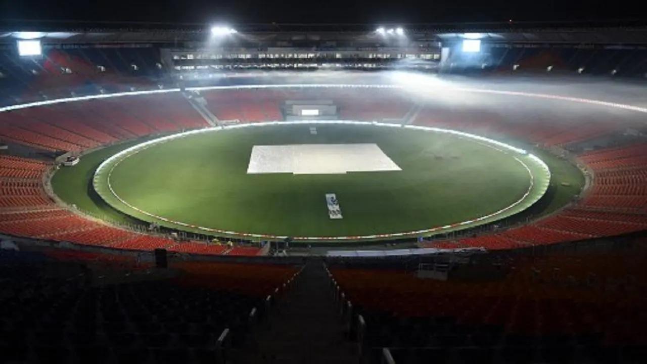 The finals of the ICC World Cup 2023 between India and Australia will be played in Gujarat at the Motera Stadium. The coin for the toss will be flipped around 1.30 pm and the match will start at 2 pm