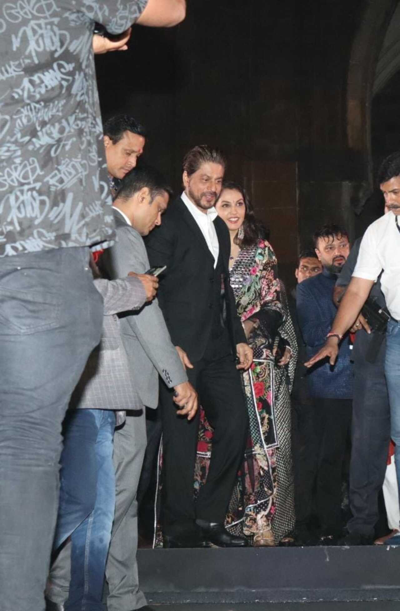 Shah Rukh Khan arrived for the event dressed in a black suit along with his manager Pooja Dadlani