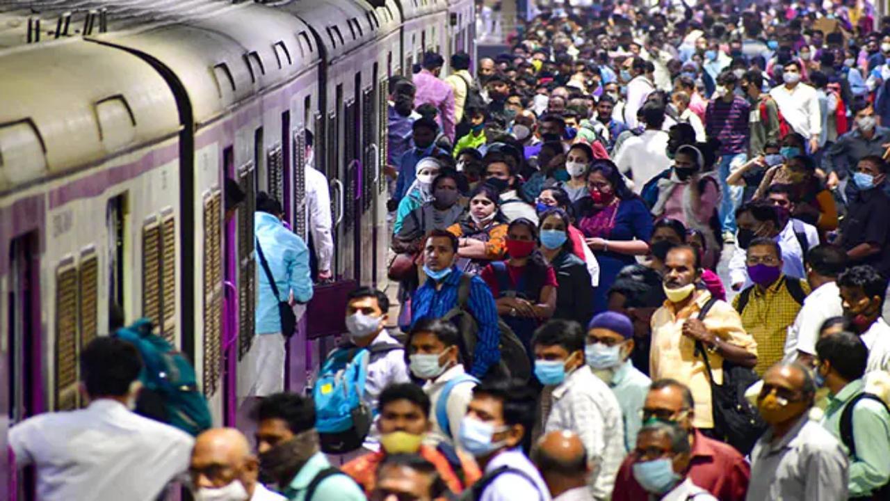 Mumbai suburban railway gets port line