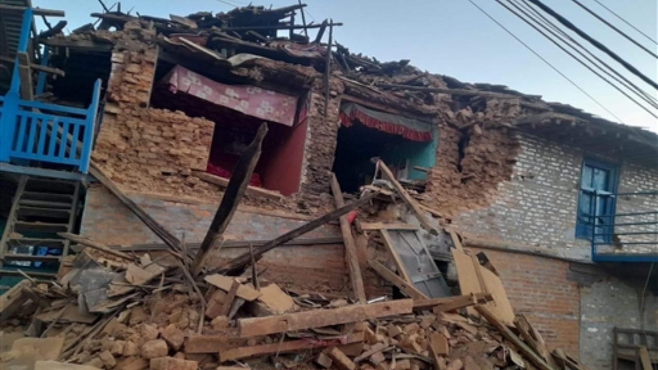 Damaged houses a day after a 6.4 magnitude earthquake (Pic/PTI)