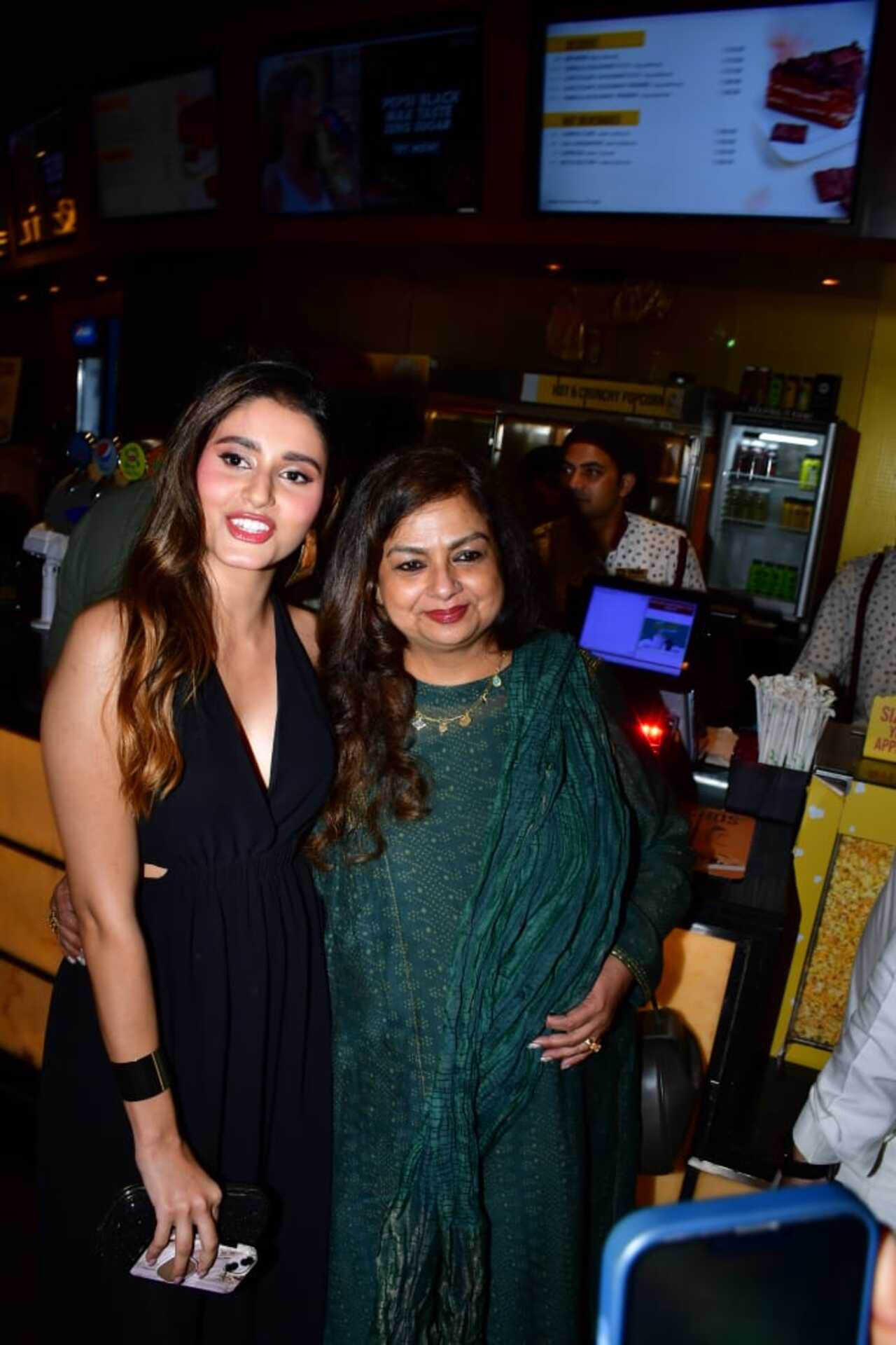 She bonded with Ishaan's mother Neliima at the screening
