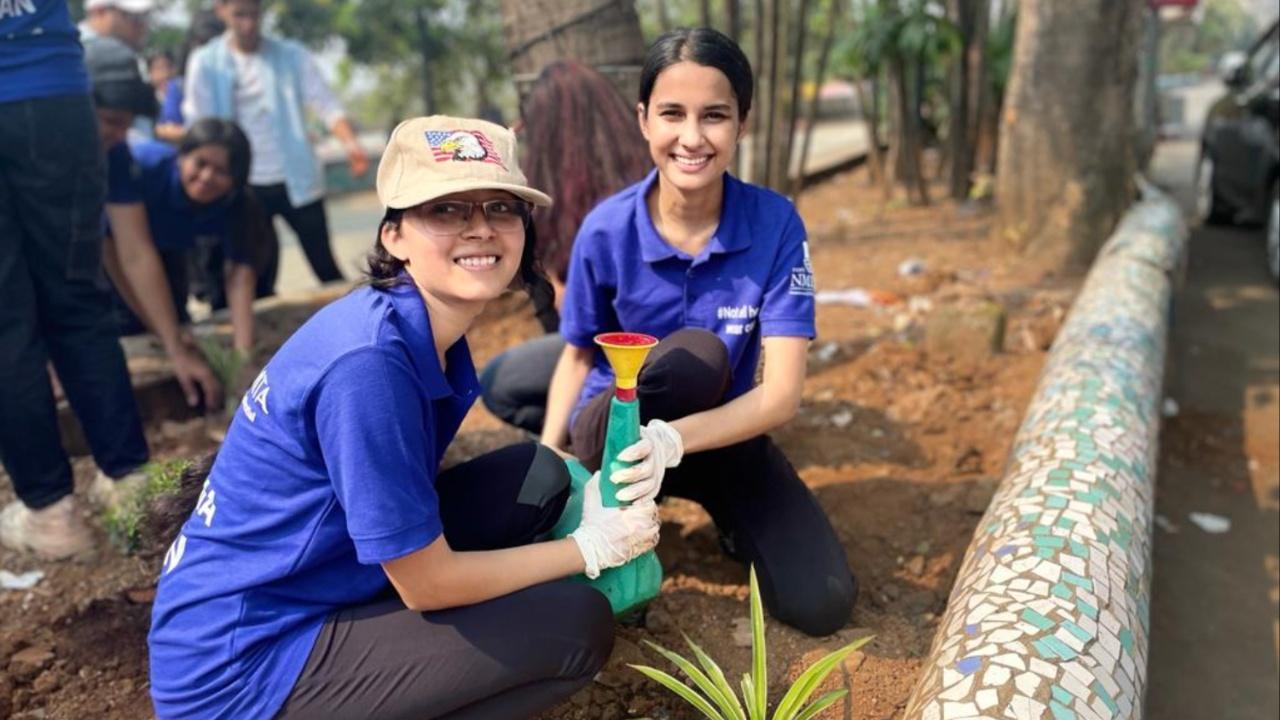 Saakshi Teckchandani (23), founder of Planet for Plants and Animals (PPAIndia), organised ‘Vriksharopan’ – a tree-plantation campaign along the shores of Carter Road
