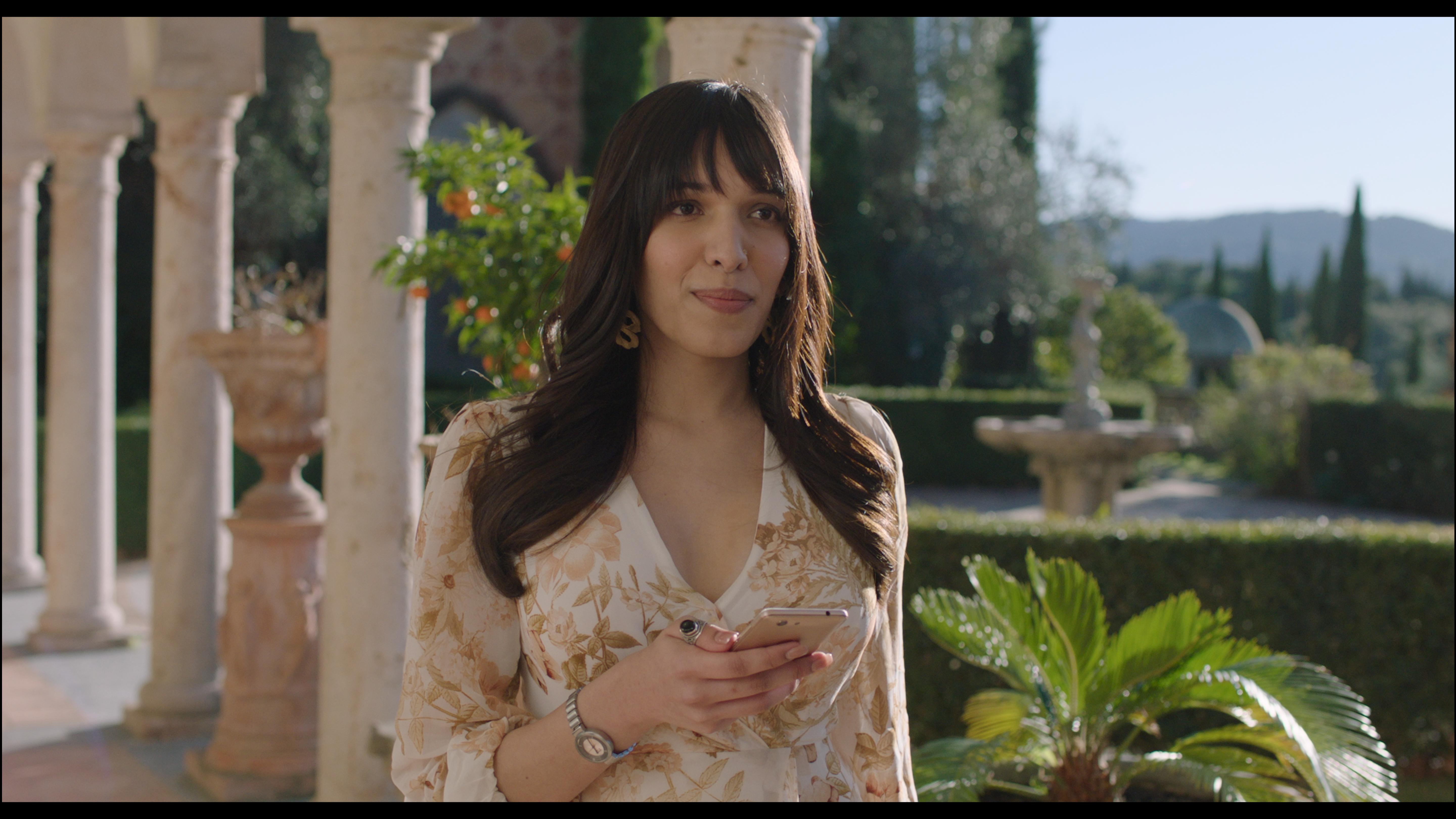 The series explores a spectrum of queer relationships, including the journey of dating from a transwoman’s perspective, orchestrating a unique rainbow-themed wedding, the challenges a young lesbian couple faces while renting a home, and the dynamics of sustaining a long-term partnership as a gay couple.