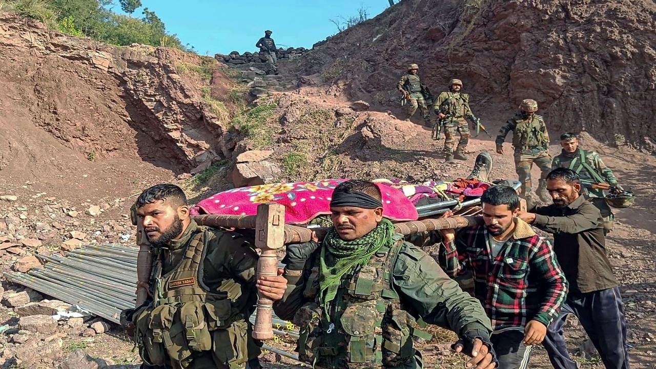 Jammu and Kashmir: Fresh firing resumes at Rajouri gunfight site 