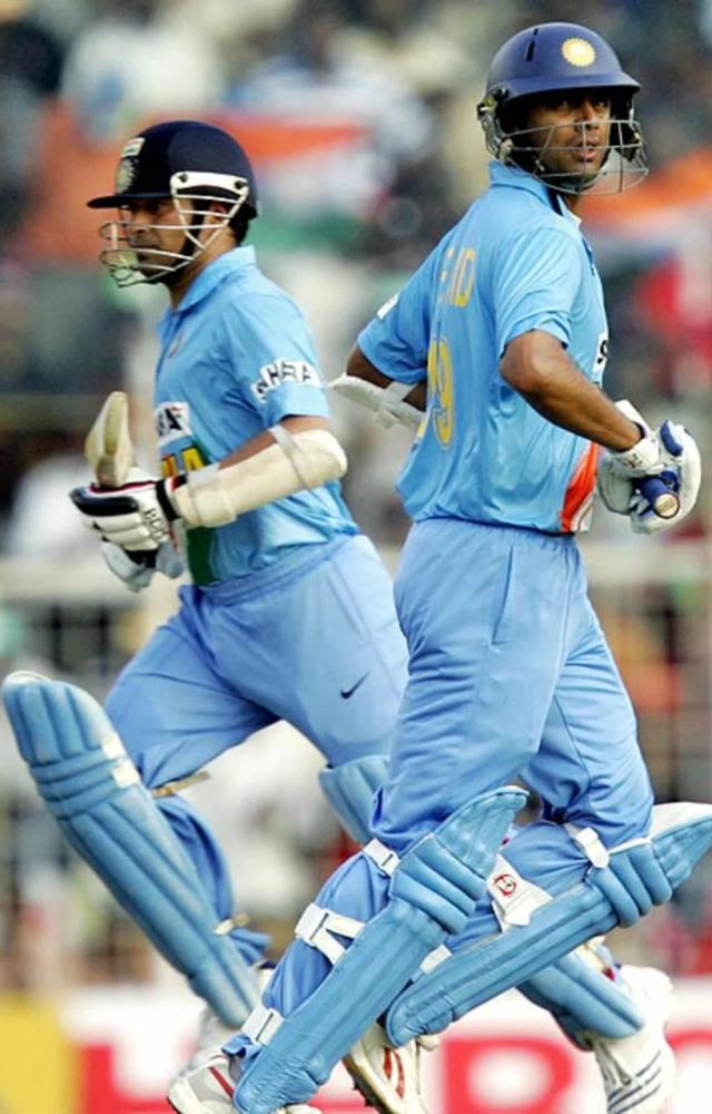 India`s Tendulkar and Dravid smashed electrifying 186 and 153 runs, respectively. India scored a total of 376 against Kiwis. India won that match by 174 runs
