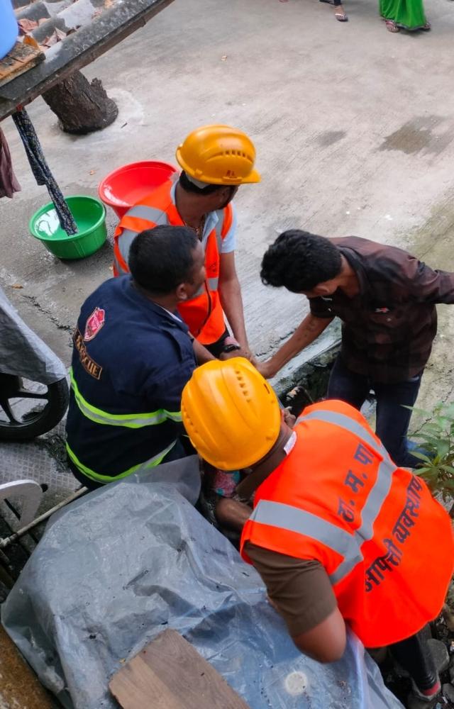 The person at the incident site was rescued by the emergency management team staff and fire brigade personnel at around 15:20 pm