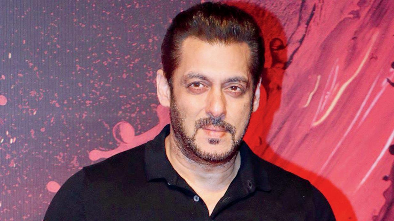 Salman Khan looks dapper in black as he attends 'Farrey' premiere in Mumbai
