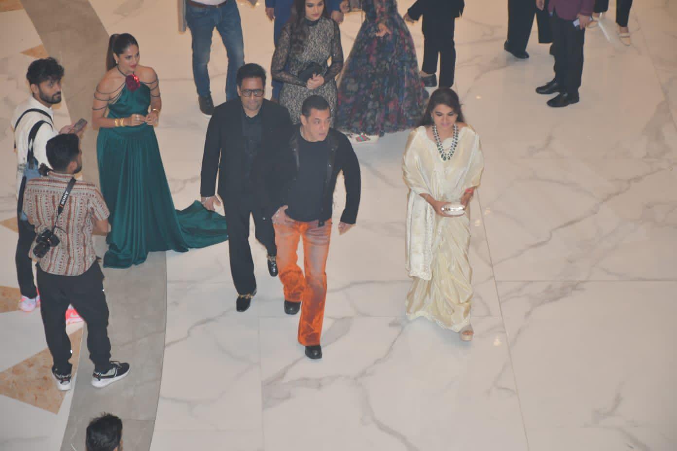 Salman Khan was also there at the event. Although the actor did not pose on the red carpet, this visual of him was unmistakable.