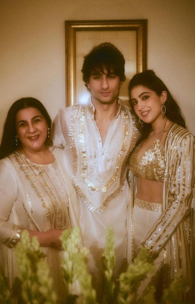 Sara Ali Khan celebrated Dhanteras with her mother and brother Ibrahim Ali Khan