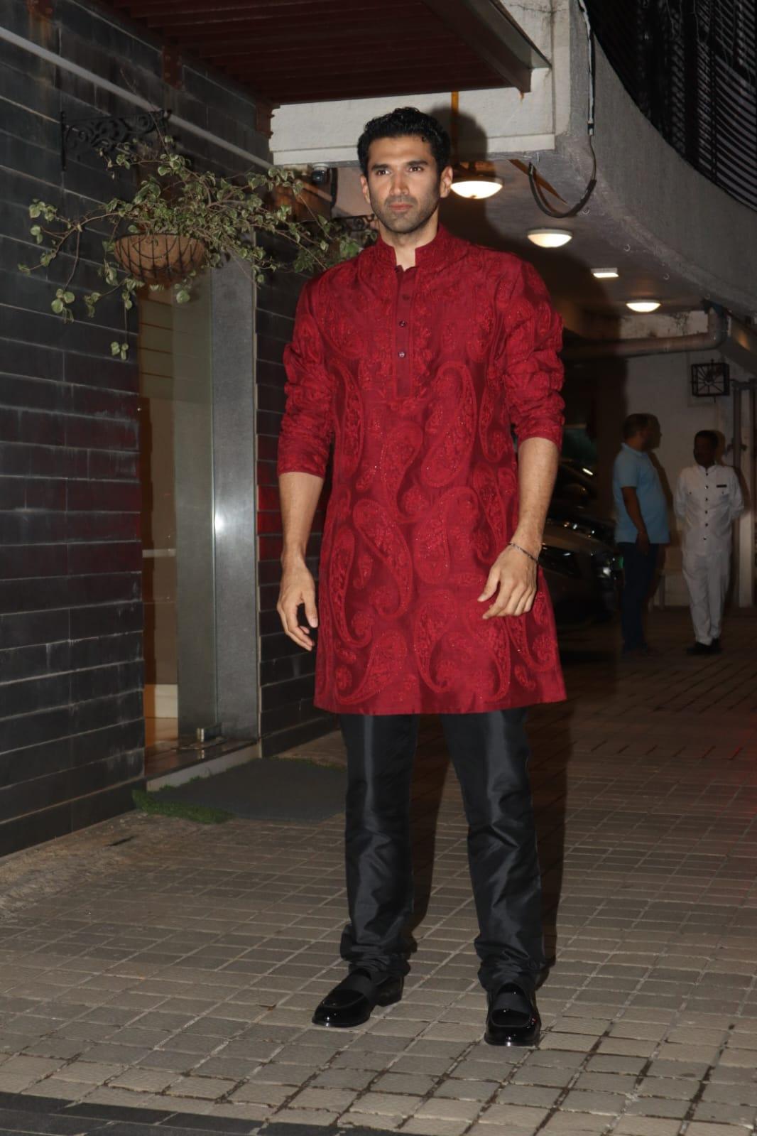 Aditya Roy Kapur, Ananya Panday's rumoured boyfriend arrived at the party as well