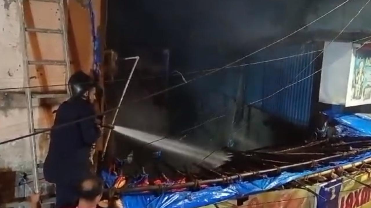 In an another incident in Thane, a fire broke out in Thane district's Bhiwandi on Tuesday night and the fire was extinguished in the wee hours of Wednesday. According to the preliminary information received the incident occurred at a cotton yarn manufacturing unit located in Osia Mata Compound in Raj Mata Complex in Bhiwandi