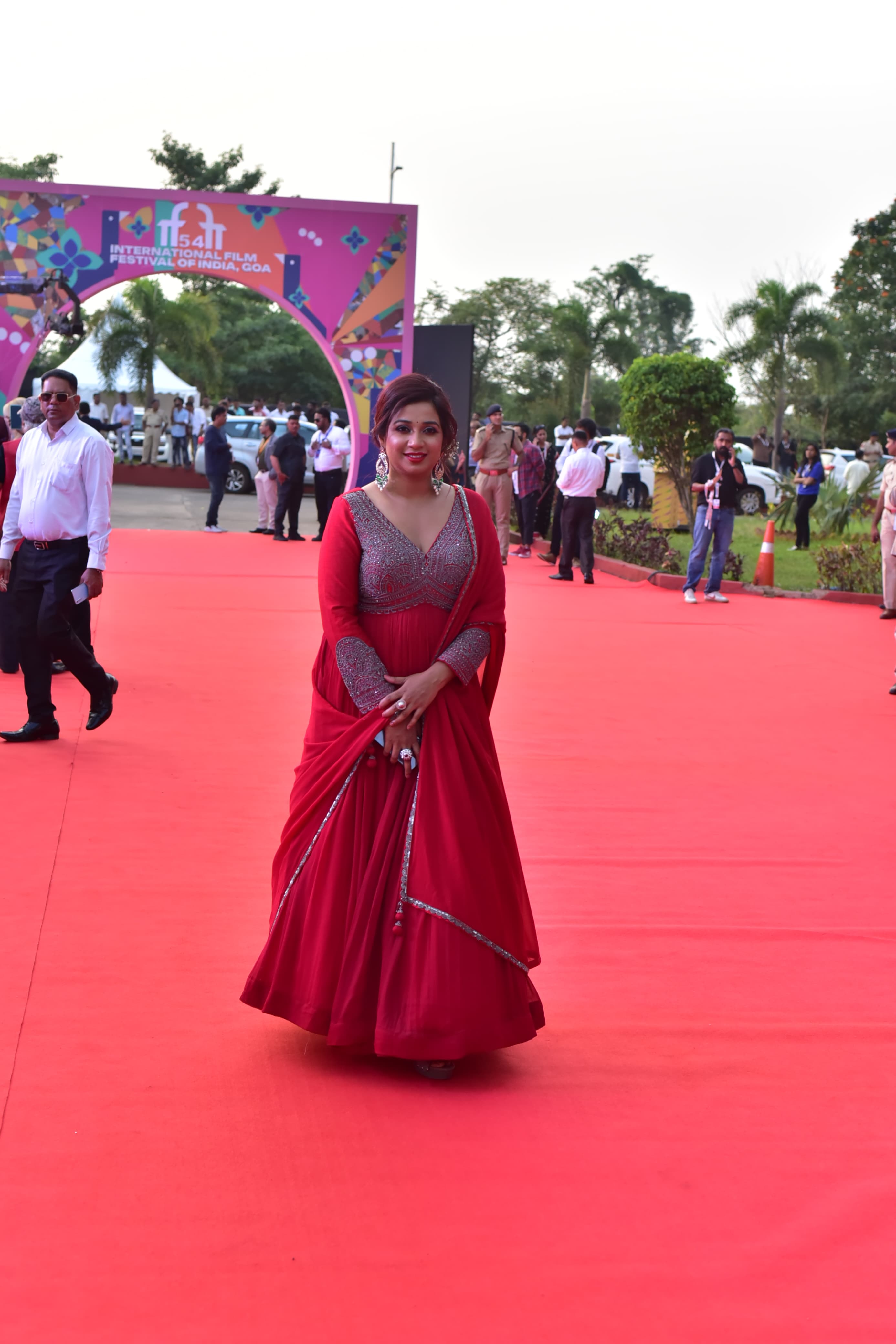 Shreya Ghoshal arrived looking like a vision in red. The singer exuded beauty and grace as she walked the red carpet