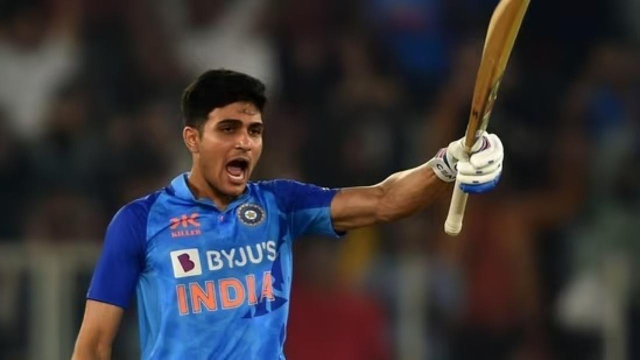 Shubman Gill
India's young sensational opener Shubman Gill has just played nine ODIs against the Kiwis and has scored 510 runs. So far, he has smashed 52 fours and 18 sixes and his highest score against New Zealand is 208 runs. With this, he registered his maiden double-hundred in ODIs and is the youngest batsman to score a double-hundred in Men's International cricket
