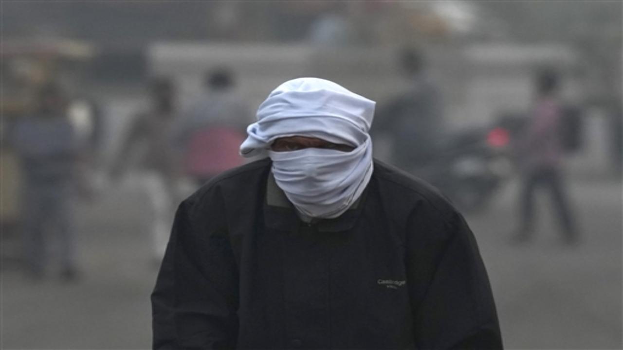 Thick clouds of smog shrouded parts of the national capital as the air quality across the metropolitan city continued to remain in 'severe' category on Tuesday, according to the Central Pollution Control Board (CPCB).