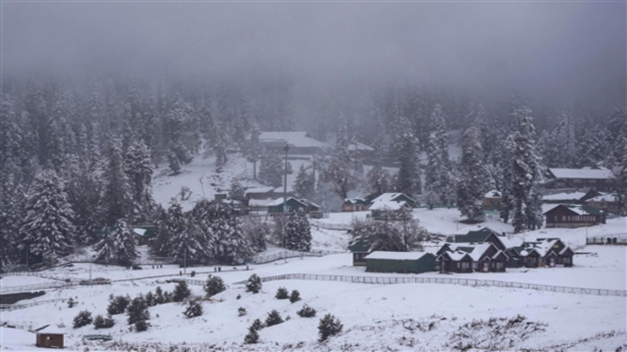 They said light snowfall was recorded in many areas in the plains as well. The higher reaches which received snowfall included the famous tourist destination of Gulmarg, Gurez, Sonamarg, Zojilla Axis, Sadhna Pass, Machil, Pharkian Gali, Razdan Top, Z-Gali, Sinthan Pass, and Margan Top, the officials said.