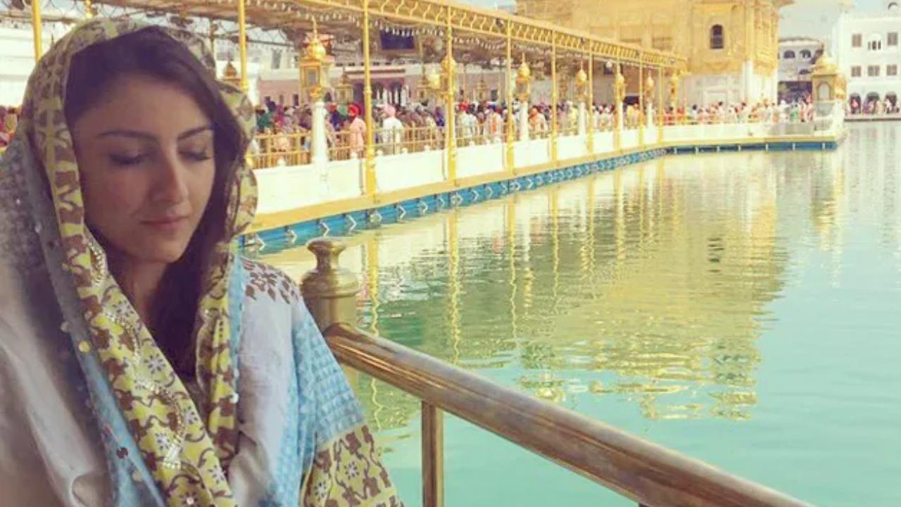 Soha Ali Khan was also at the Golden Temple several years ago. She offered prayers at the sacred place (Source/Soha Ali Khan Instagram)