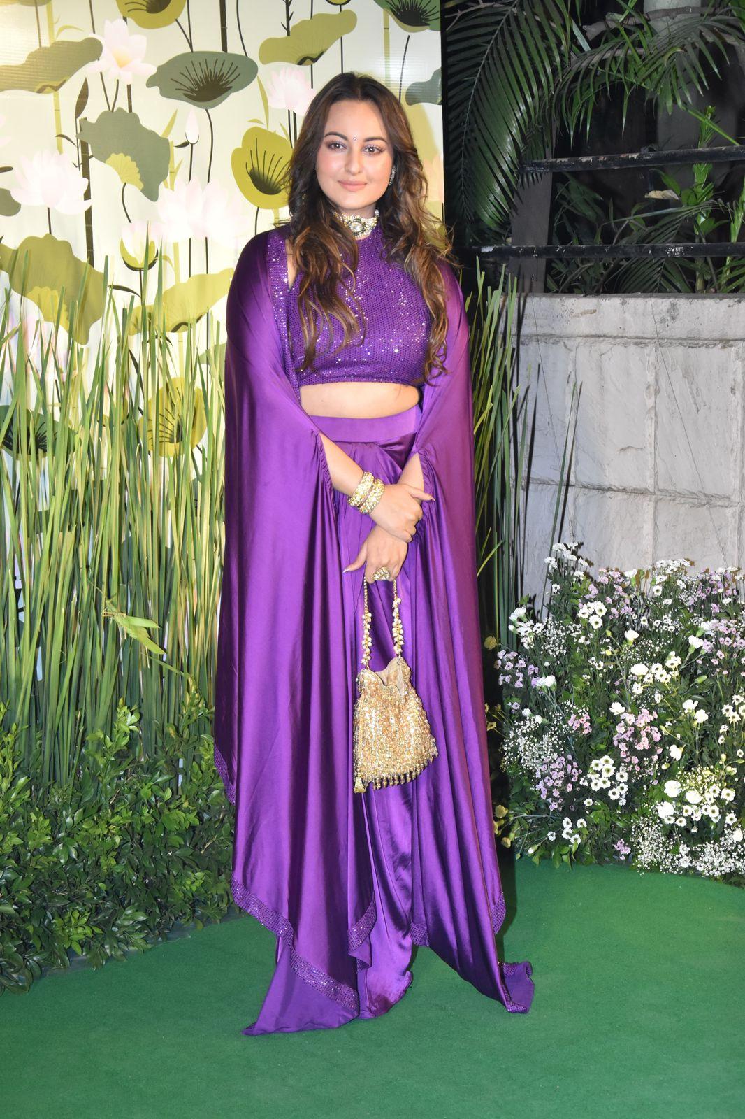 Sonakshi Sinha wore a purple dhoti-esque ensemble to up her style game for the Diwali bash