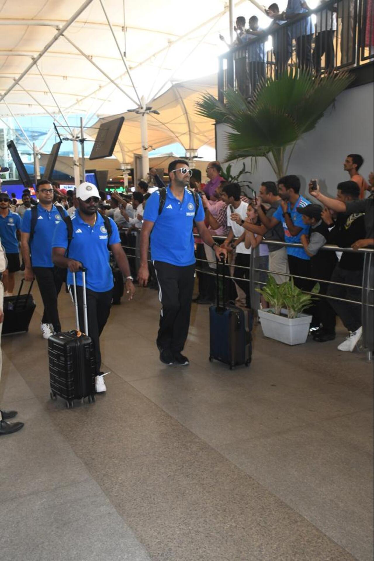 Team India spotted arriving in Mumbai ahead of the semi-final match against New Zealand on Wednesday