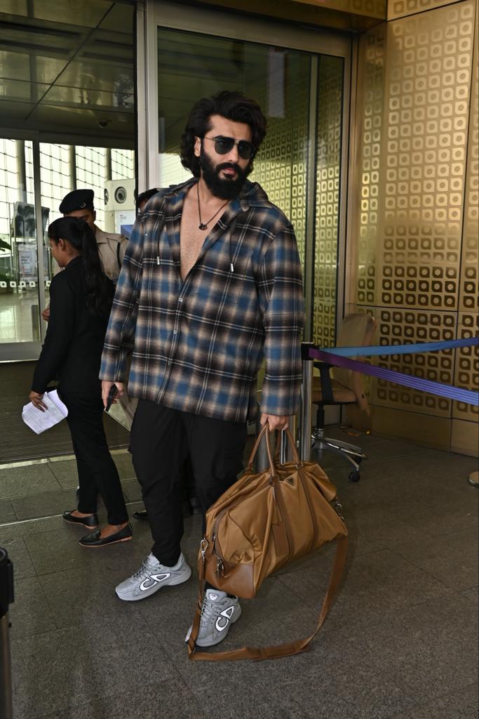 Arjun Kapoor knows how to ace his everyday look and he proves it in this airport appearance