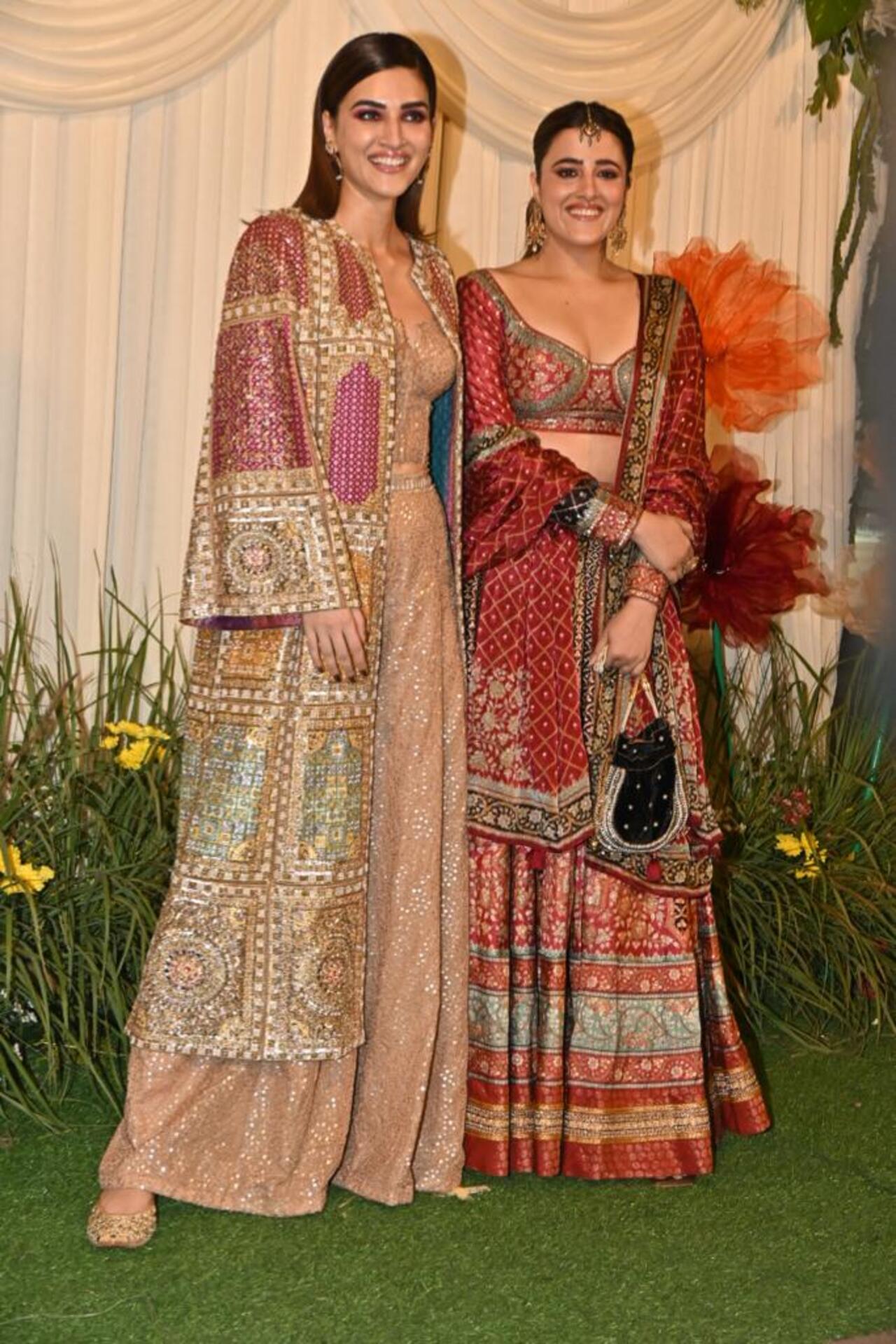 The Sanon sisters looked royal in this gorgeous outfits for the Diwali party at Shilpa Shetty's residence