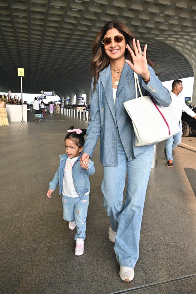 Shilpa Shetty Kundra was clicked at the airport with her daughter