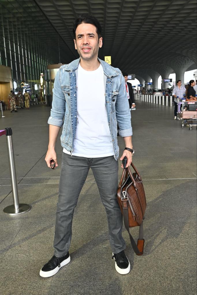Tushar Kapoor was spotted at the airport