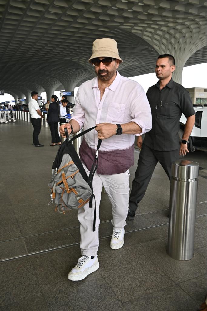 Sunny Deol was looking cool as he was spotted at the airport