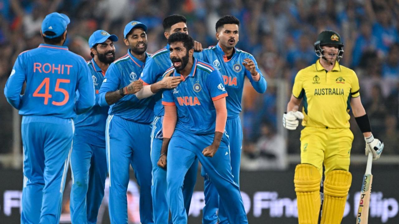 Australian top-order wobble in pursuit of World Cup final victory