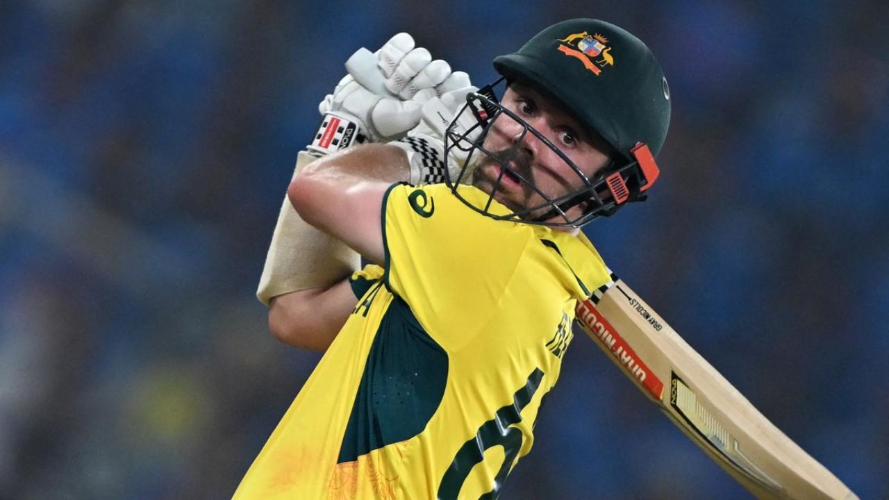 India tighten grip at Motera, but Australia fight back