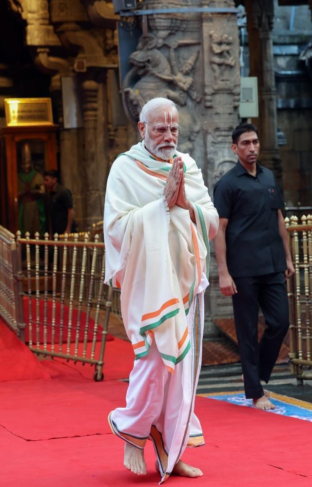 PM Modi at Venkateswara Swamy Temple
