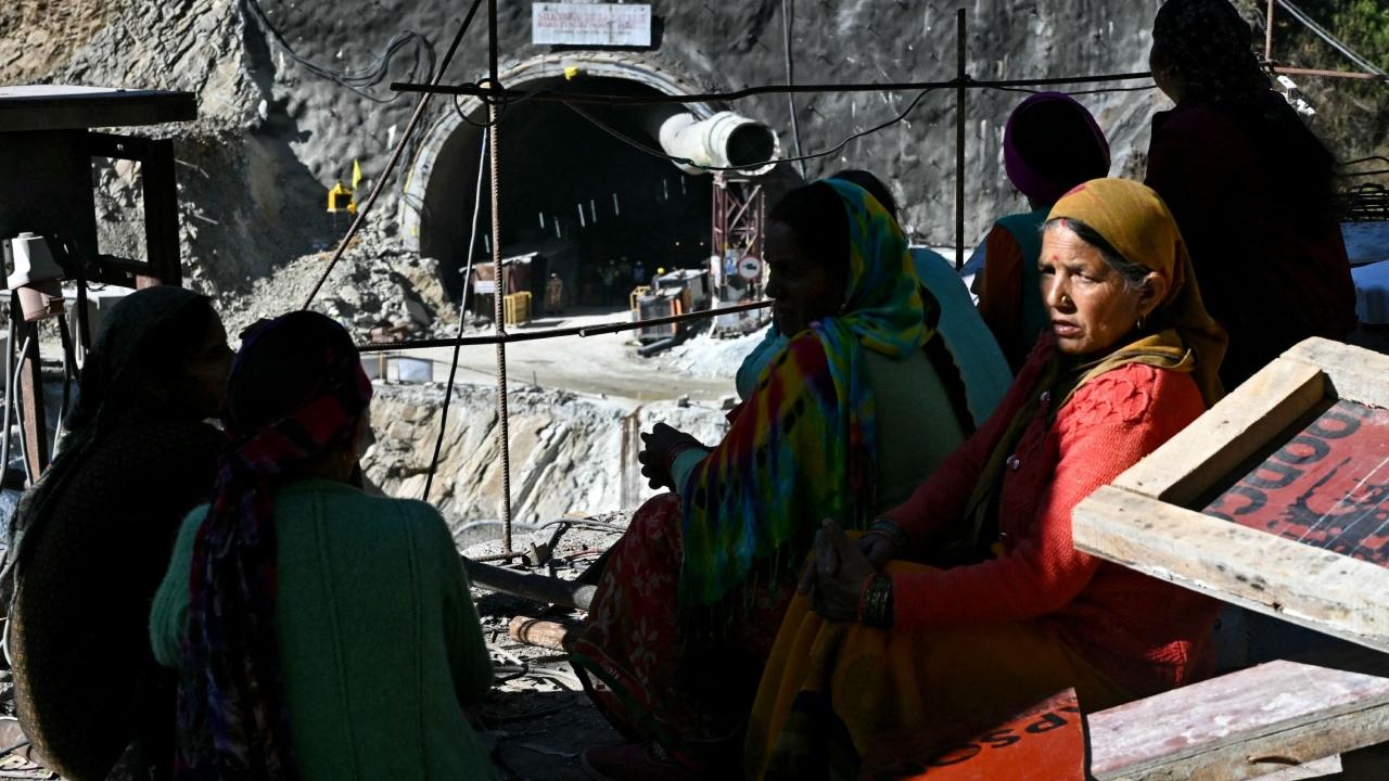According to officials, food items like dalia, khichdi, sliced apples and bananas can be sent in through the new pipeline. Also, mobile phones and chargers could also be sent to the workers