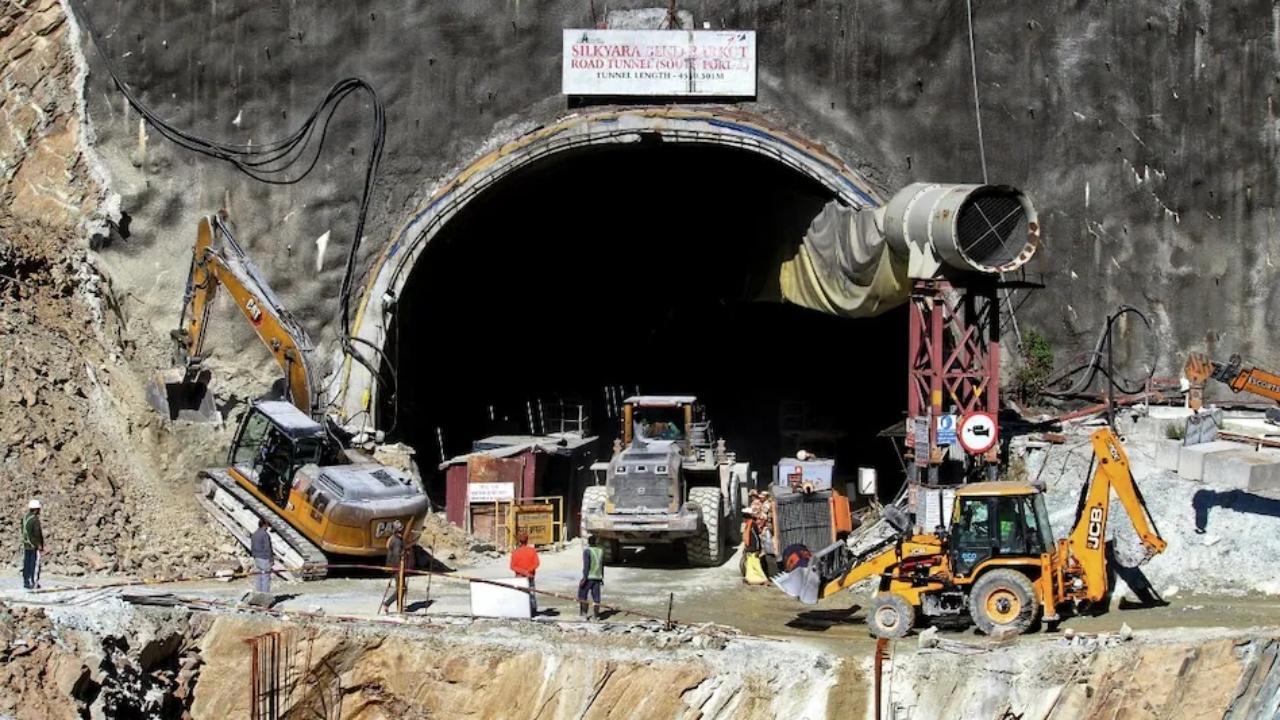 Uttarakhand tunnel rescue: Operations enter final stretch at Silkyara tunnel, last pipe being pushed in
