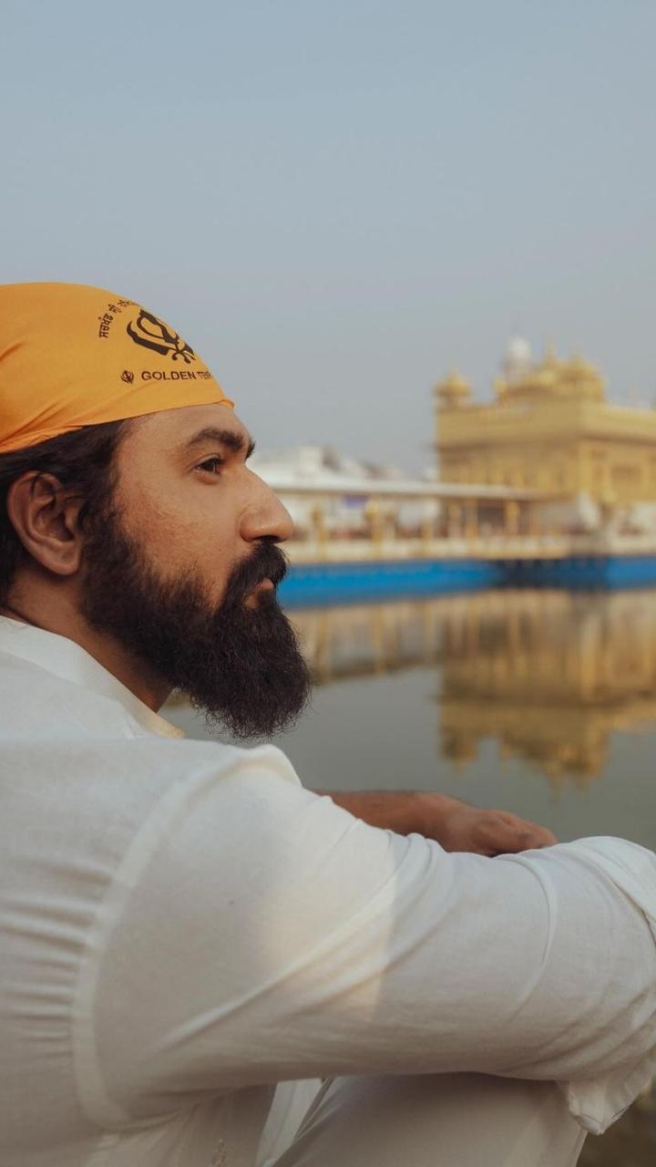 Vicky Kaushal visited the Golden Temple again during the ongoing promotions of his upcoming film, Sam Bahadur (Source/ Vicky Kaushal Instagram)