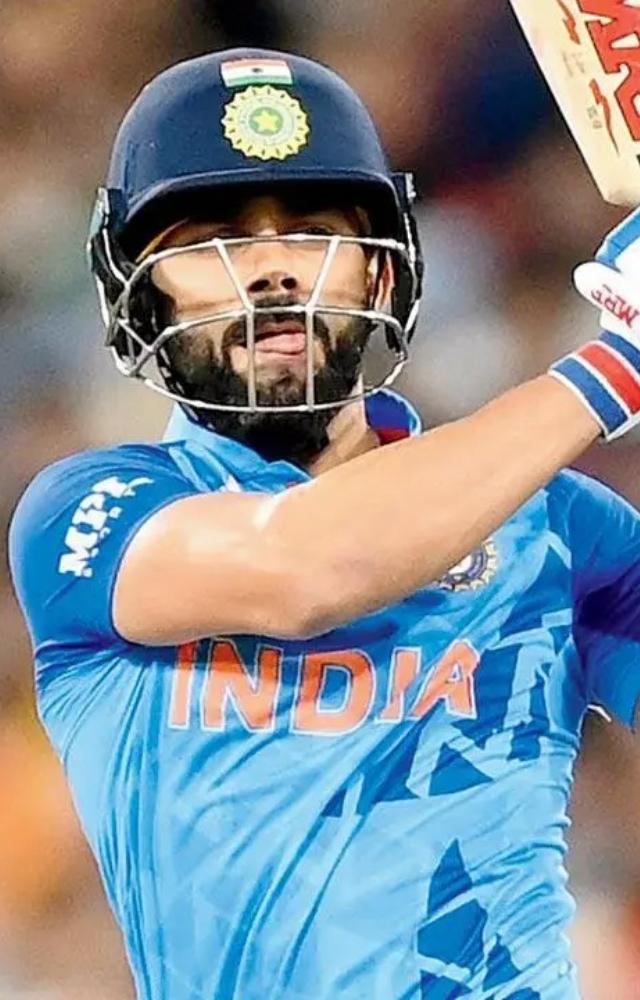 India`s star batsman Virat Kohli has hit the second-most number of sixes against New Zealand among active players. So far he has smashed 22 sixes in ODI