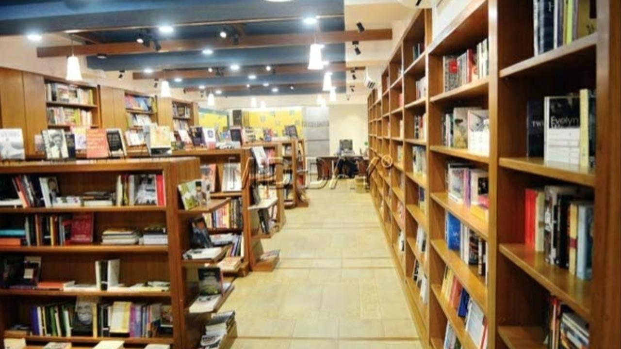  With a meticulous curation that was made after reviewing over 3,00,000 books – owner Atul Sud and curator Virat Chandok have crafted a haven for book lovers seeking a respite from the digital marketplace giants