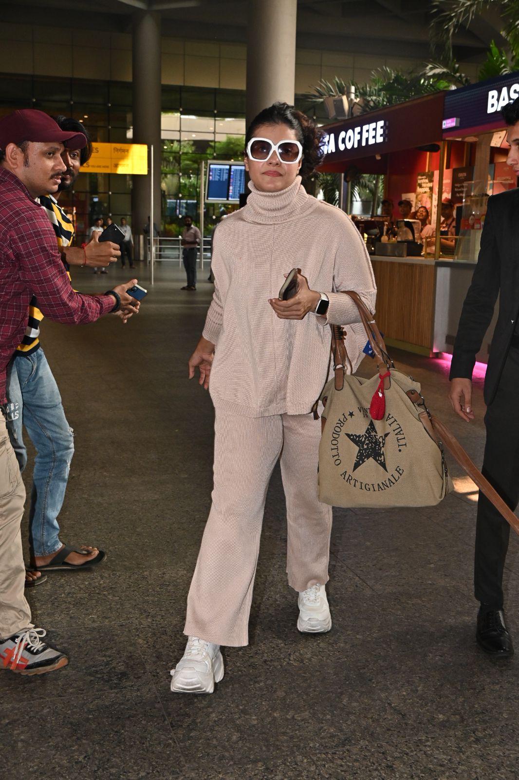 Kajol looked stunning in a beige colour outfit as she was spotted at the airport