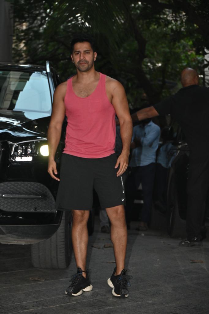 Varun Dhawan looked smart as he was clicked in the city