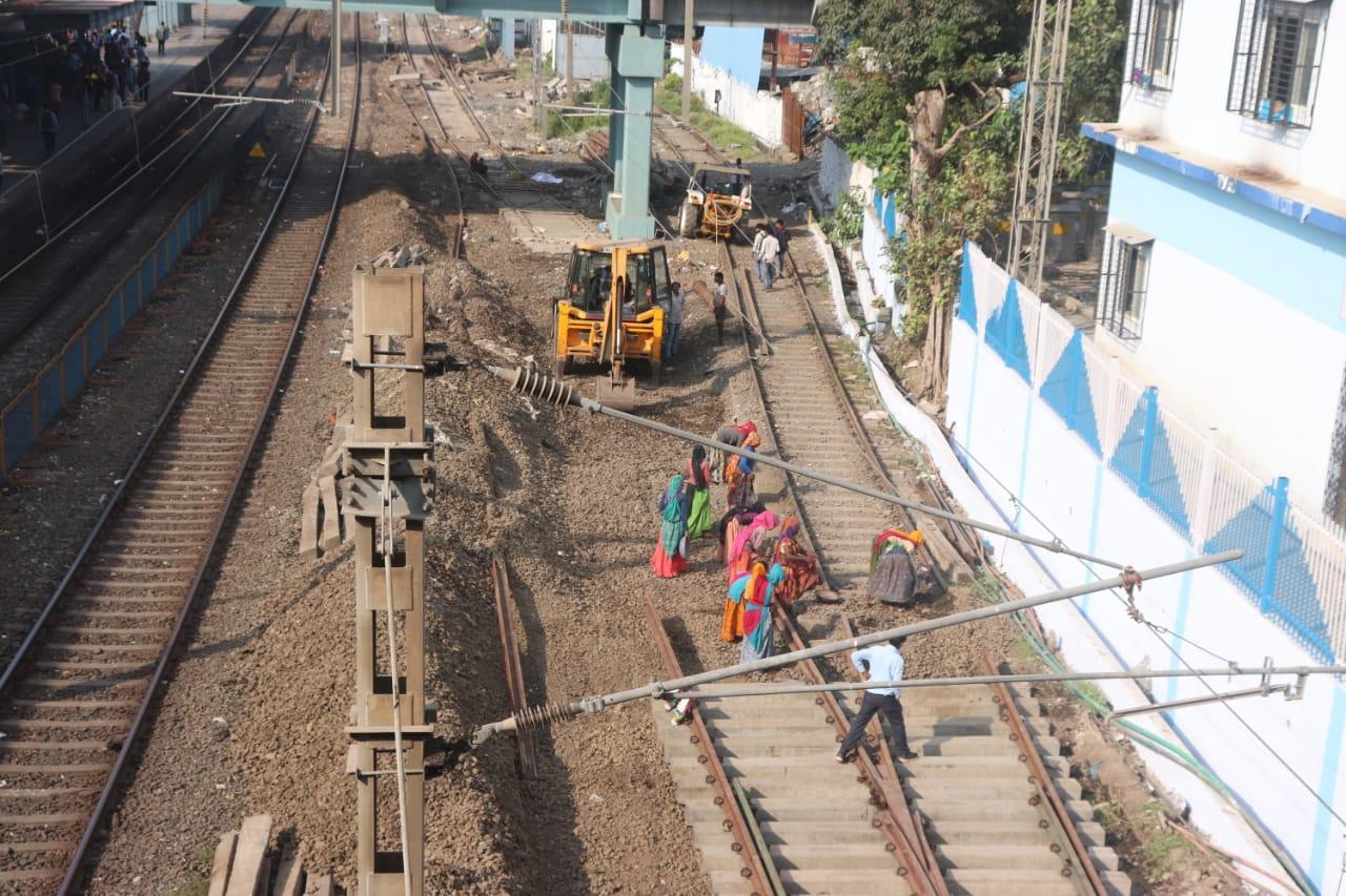 Due to non-interlocking work in connection with construction of 6th line between Khar and Goregaon stations, these 2,525 suburban services will remain cancelled, the release said
