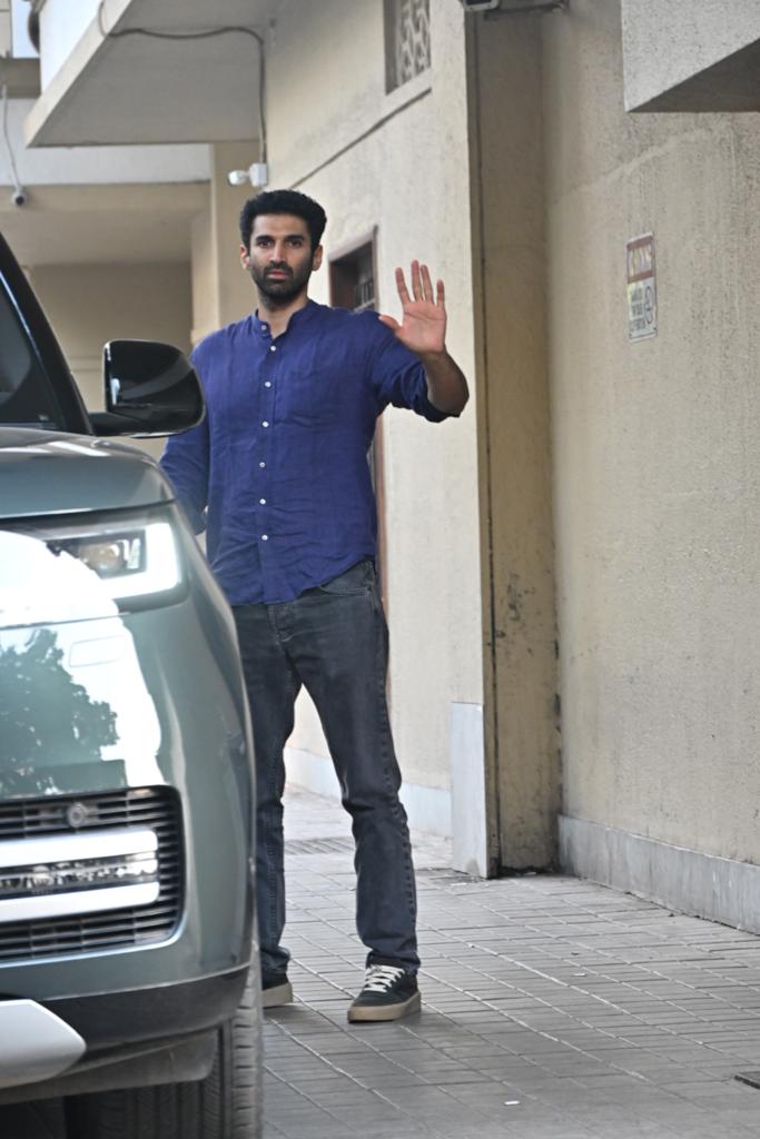 Aditya Roy Kapur looked hot as hell in a blue shirt and black jeans as he went out and about in the city