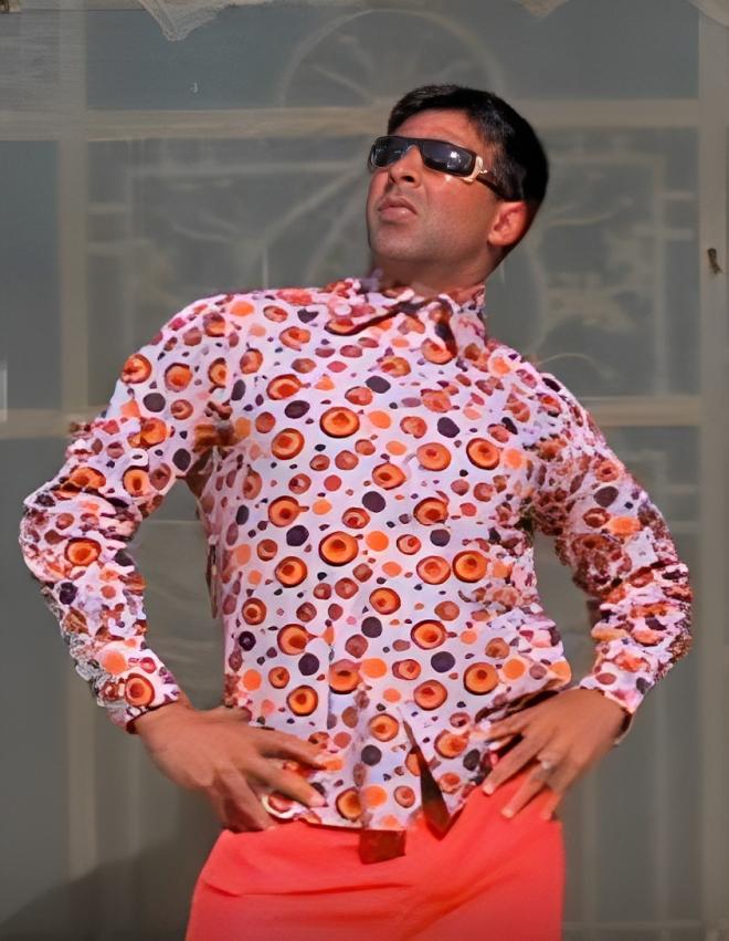 For a guaranteed dose of laughter, recreate Akshay Kumar's meme-worthy look from 