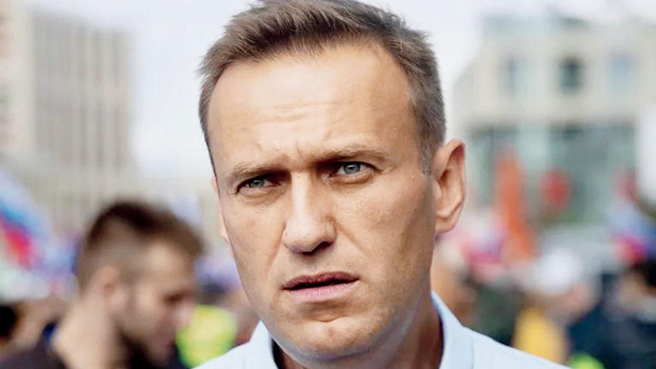Raids at homes of lawyers for jailed Russian Oppn leader