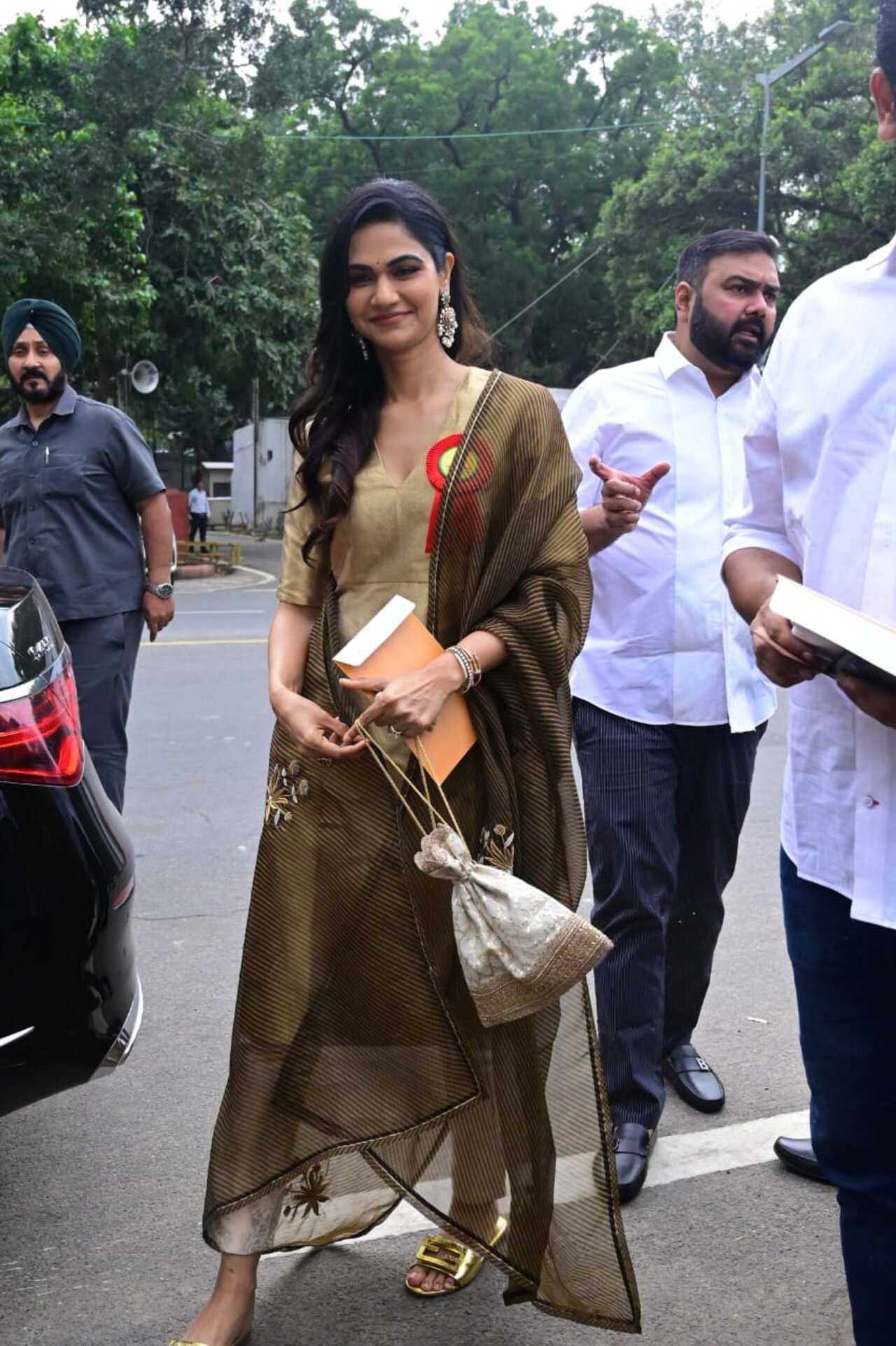 Allu Arjun was accompanied by his wife Sneha Reddy on his special day