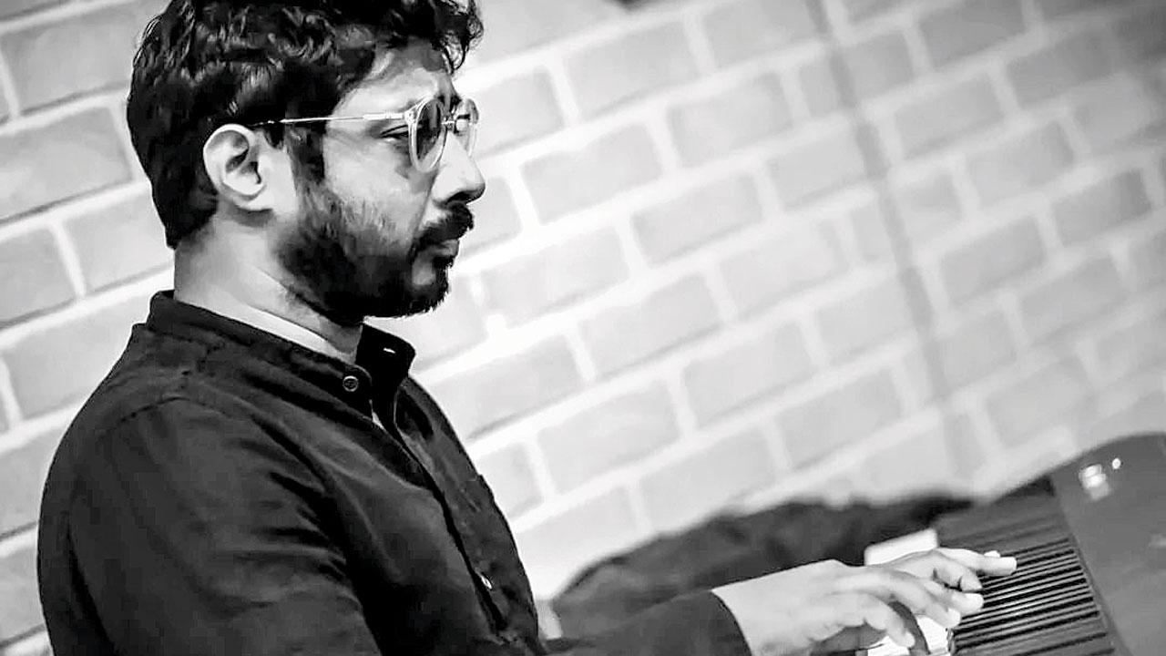 Groove the night awayBegin your weekend with the soulful tunes of pianist Anurag Naidu (below), and Shrea Suresh on the vocals, among others this Friday. Time; 6 pm onwards; At The BlueBop Cafe; Call 9372202586.