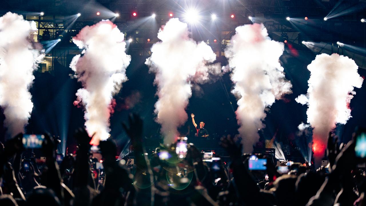 In fact, he even gave the audience more than they asked for by playing some of his soon-to-be released music, that showed why he is among the top DJs in the world after more than two decades. In fact, he even gave the audience more than they asked for by playing some of his soon-to-be released music, that showed why he is among the top DJs in the world after more than two decades.