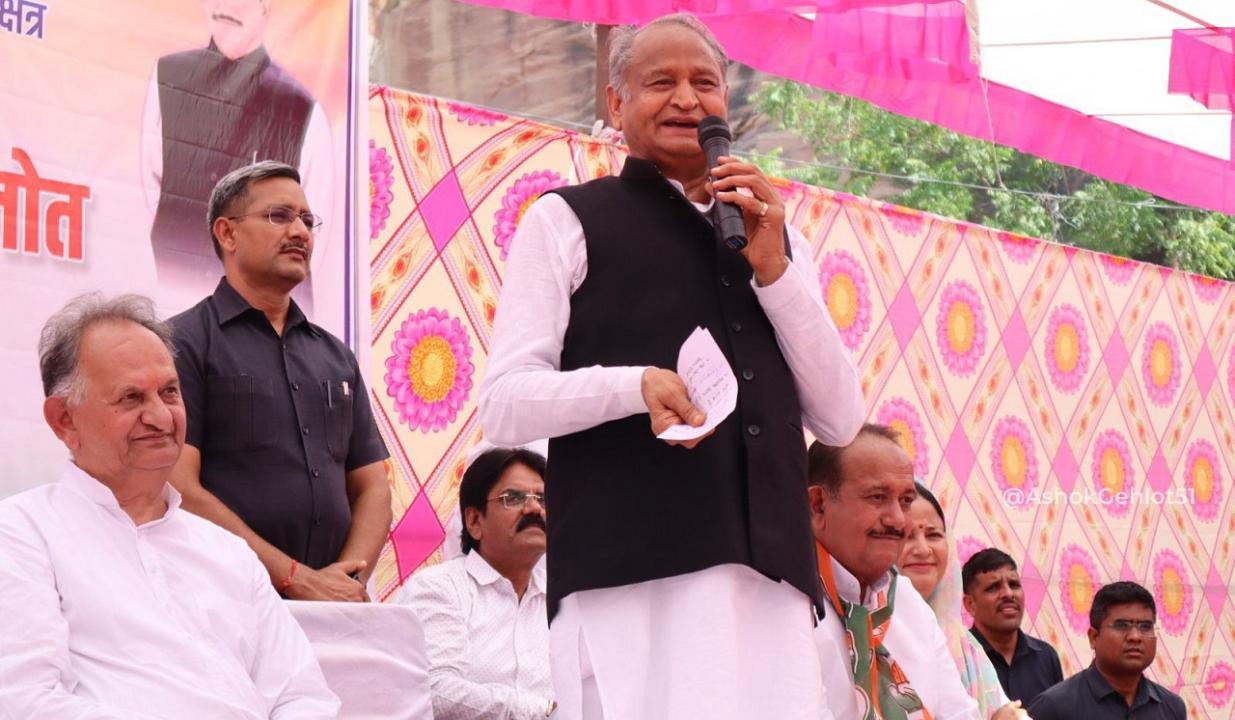 Non-stop ED raids in Rajasthan proof that Congress is winning polls: Ashok Gehlot