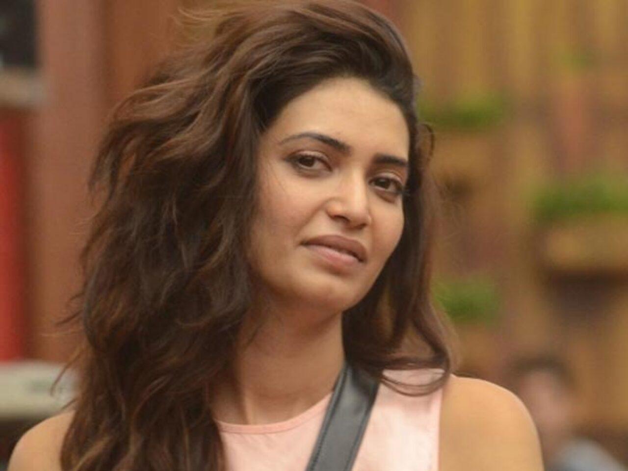 Karishma Tanna: One of the most popular contestants in the history of Bigg Boss, Karishma Tanna participated in the 8th season of the reality show. She was a potential winner but Gautam Gulati took the trophy home