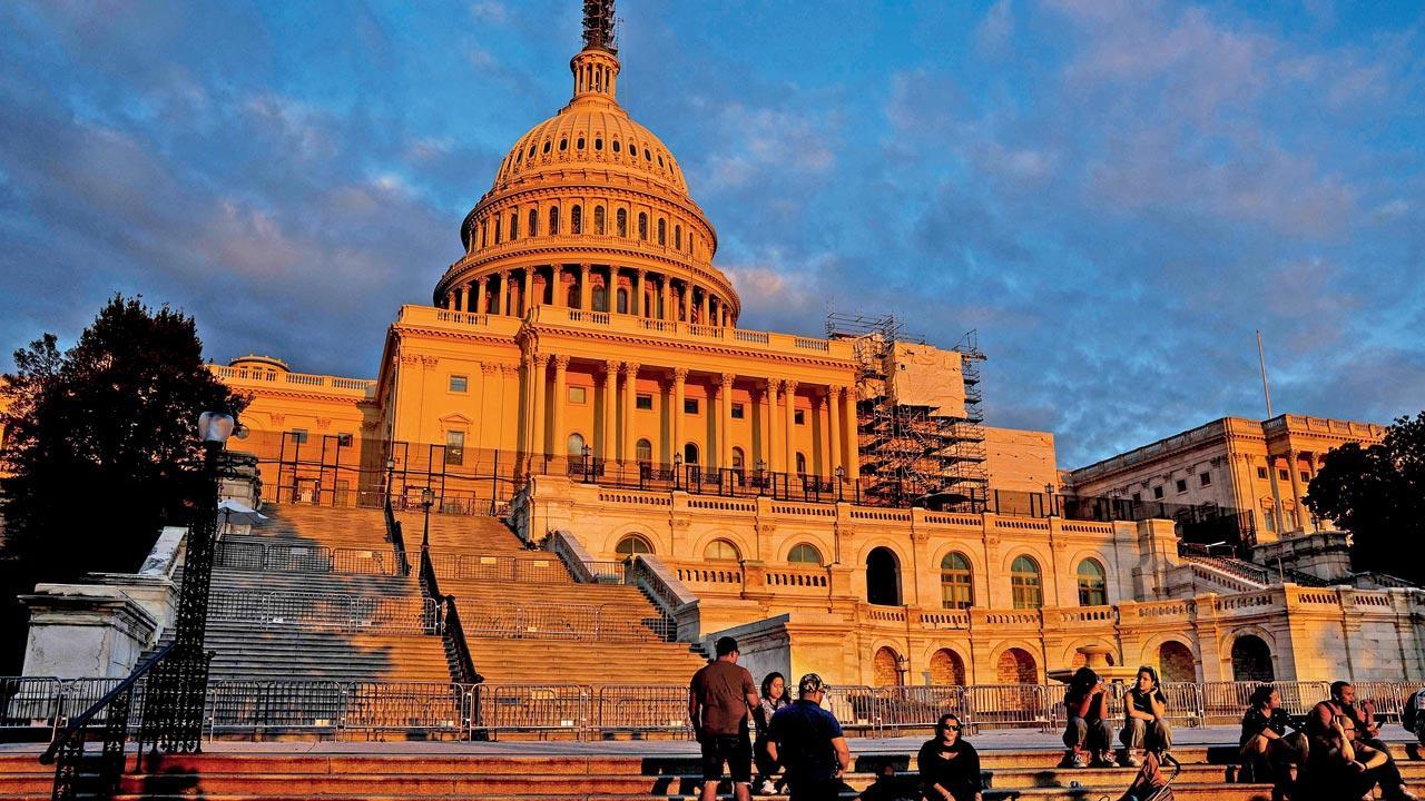 Biden shows Ukraine support, govt shutdown averted